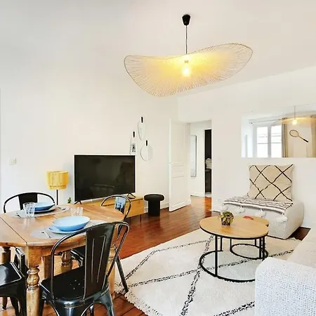 Exceptional Location Charme Parisien * Париж